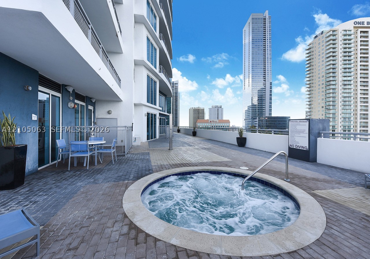 60 SW 13th St #4802, Miami FL 33130