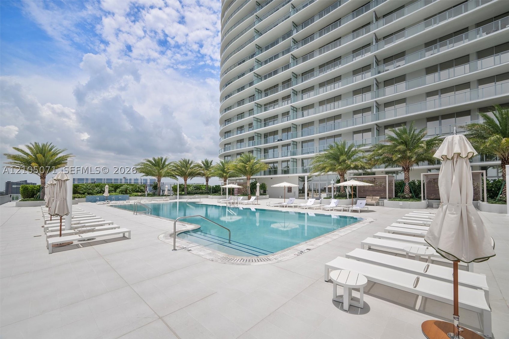 2411 Laguna Circle #3001, Miami FL 33180