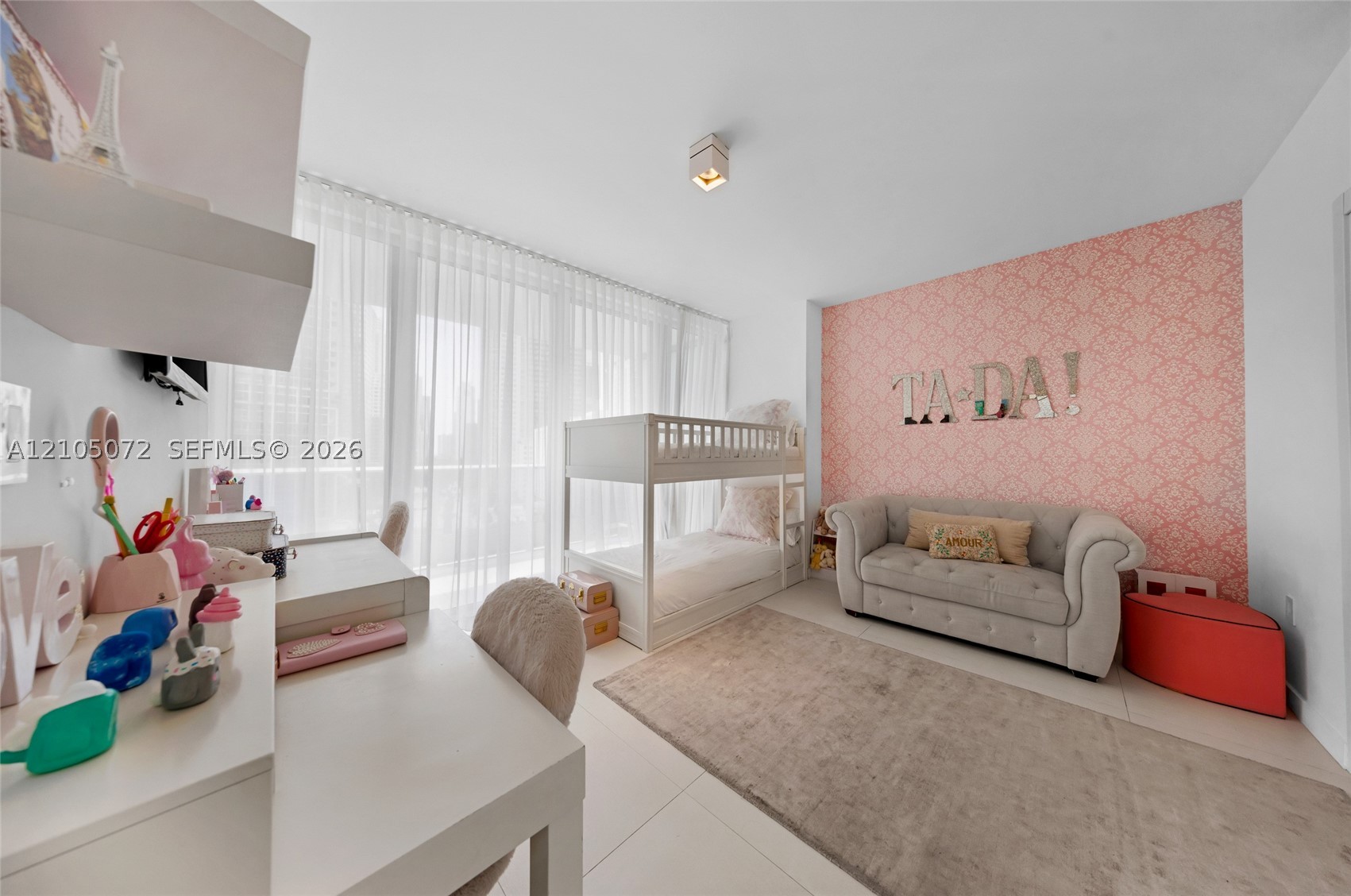 200 Biscayne Boulevard Way #904, Miami FL 33131