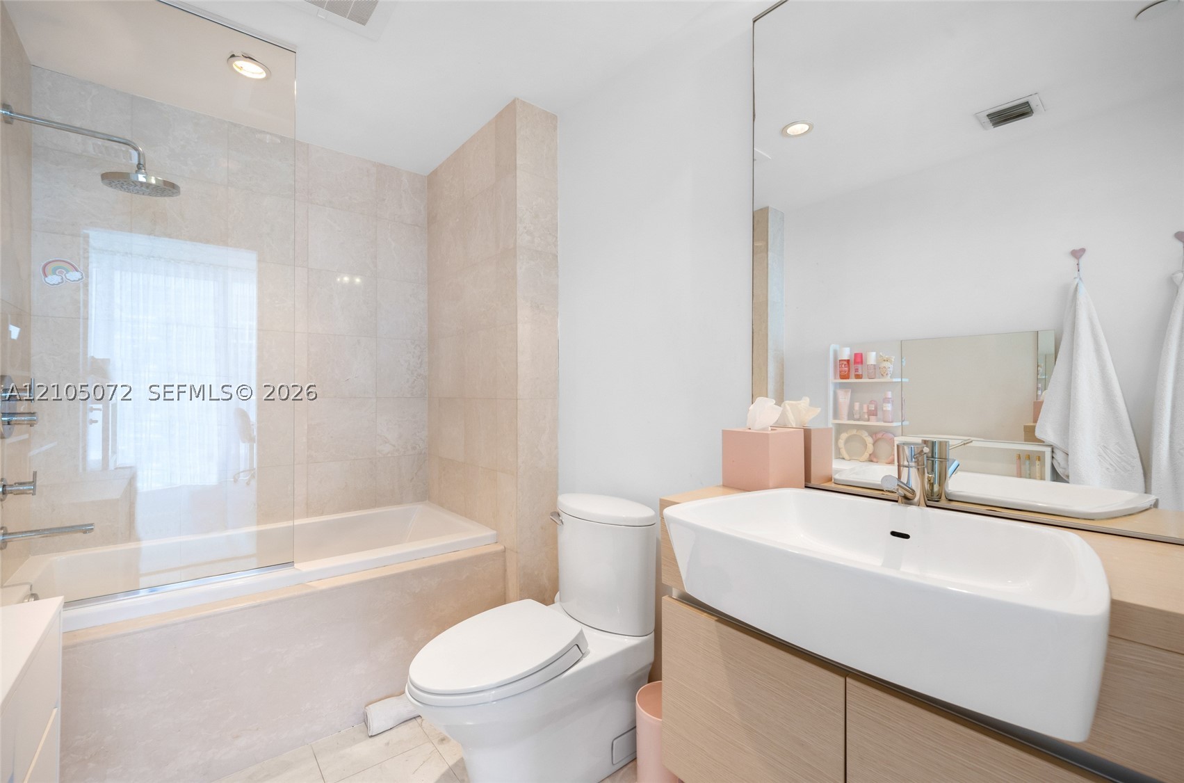 200 Biscayne Boulevard Way #904, Miami FL 33131