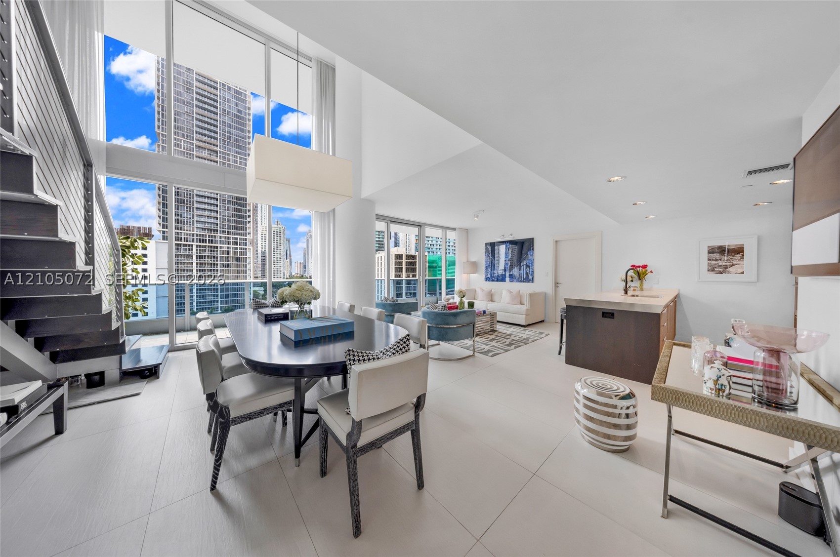 200 Biscayne Boulevard Way #904, Miami FL 33131