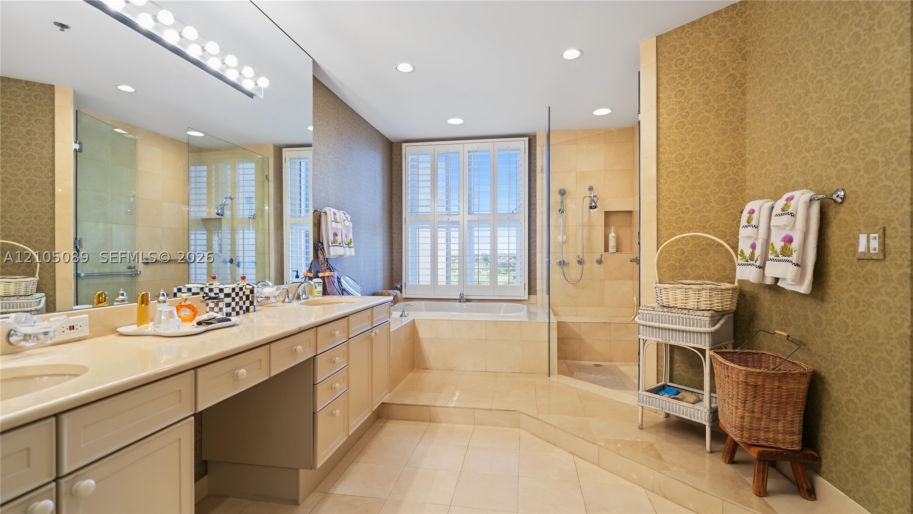 13647 Deering Bay Dr #141, Coral Gables FL 33158