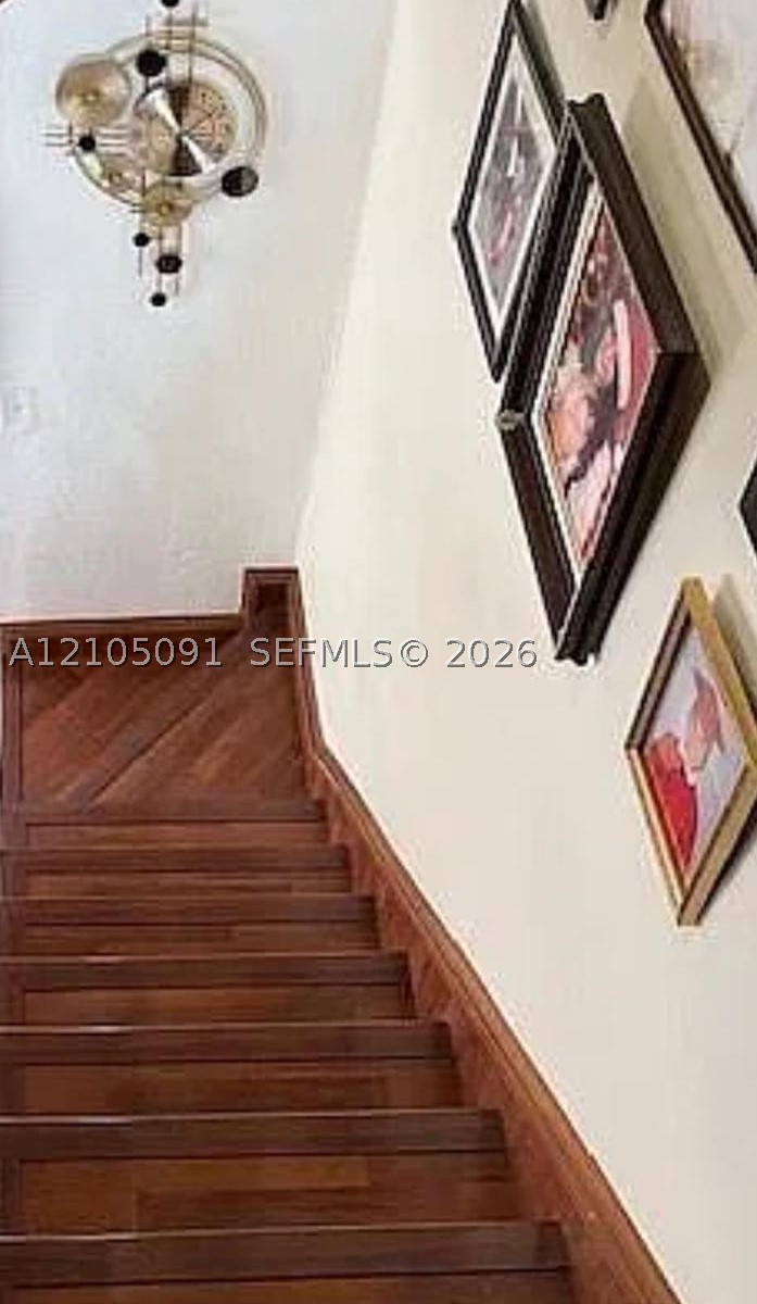 4211 W 10th Ln, Hialeah FL 33012