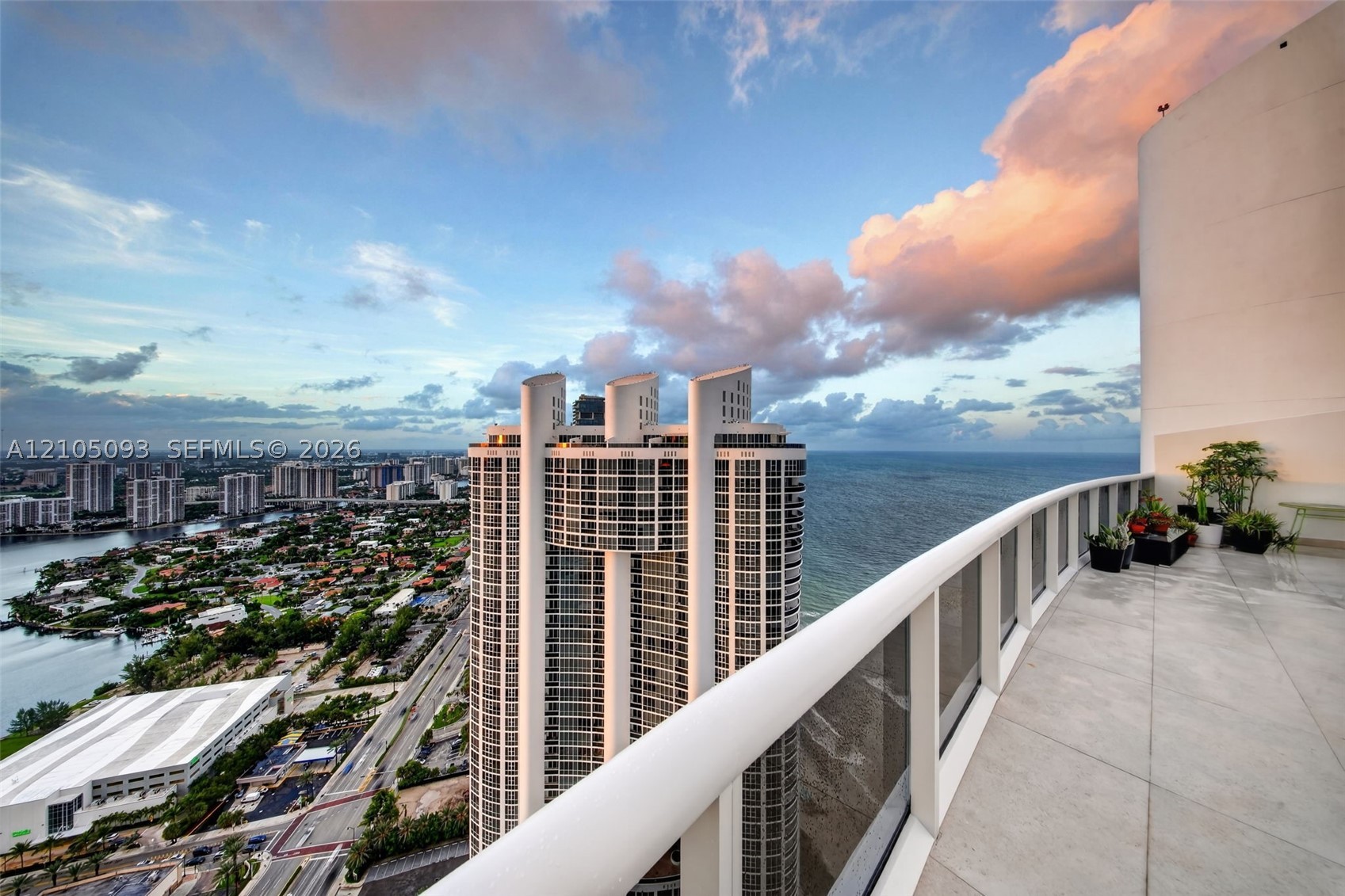 18101 Collins Ave #TS-5506, Sunny Isles Beach FL 33160