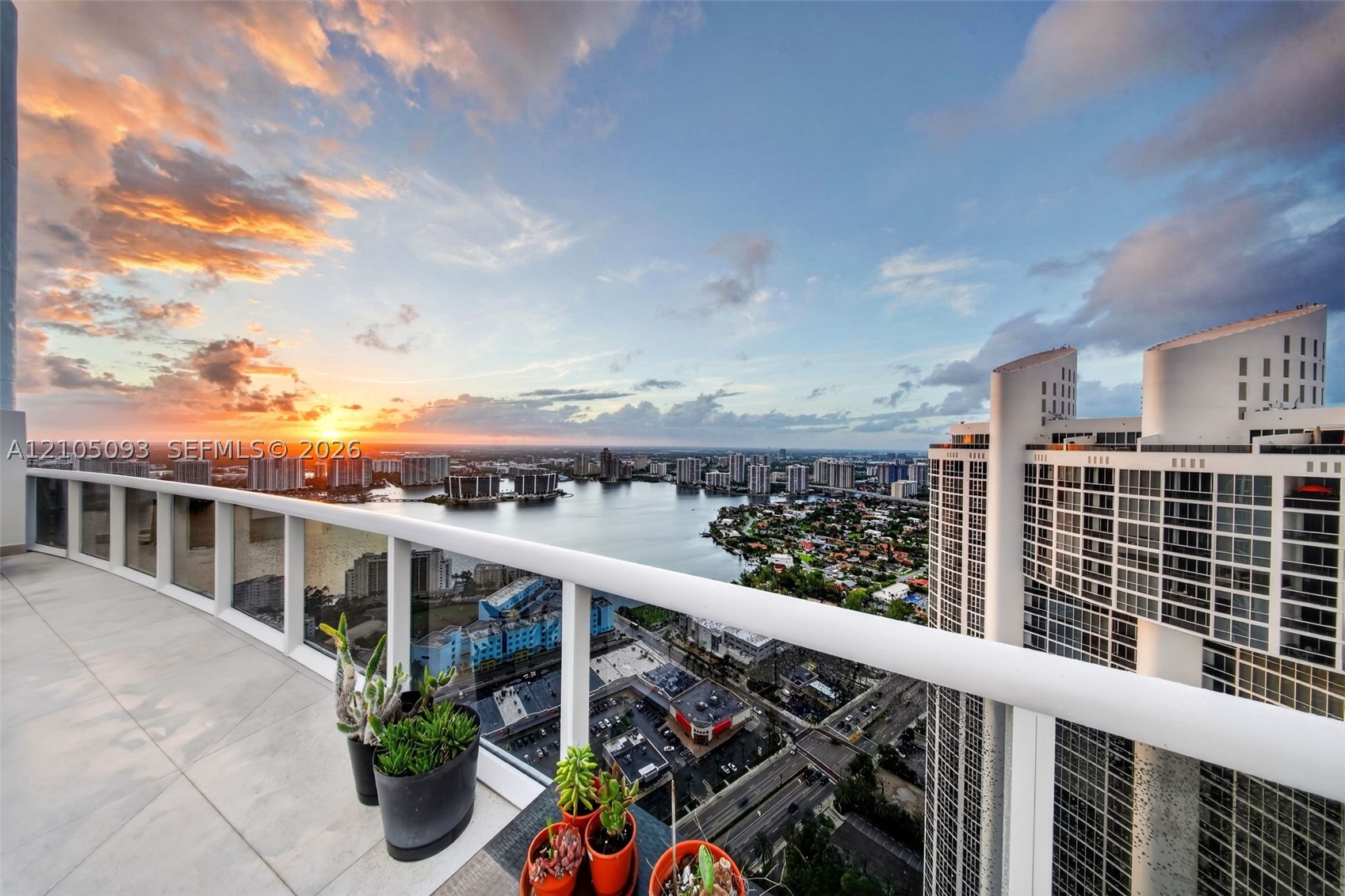18101 Collins Ave #TS-5506, Sunny Isles Beach FL 33160
