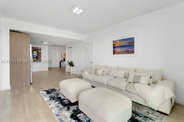 1600 SW 1st Ave #707, Miami FL 33129