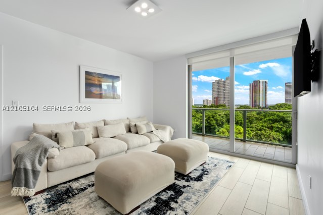 1600 SW 1st Ave #707, Miami FL 33129