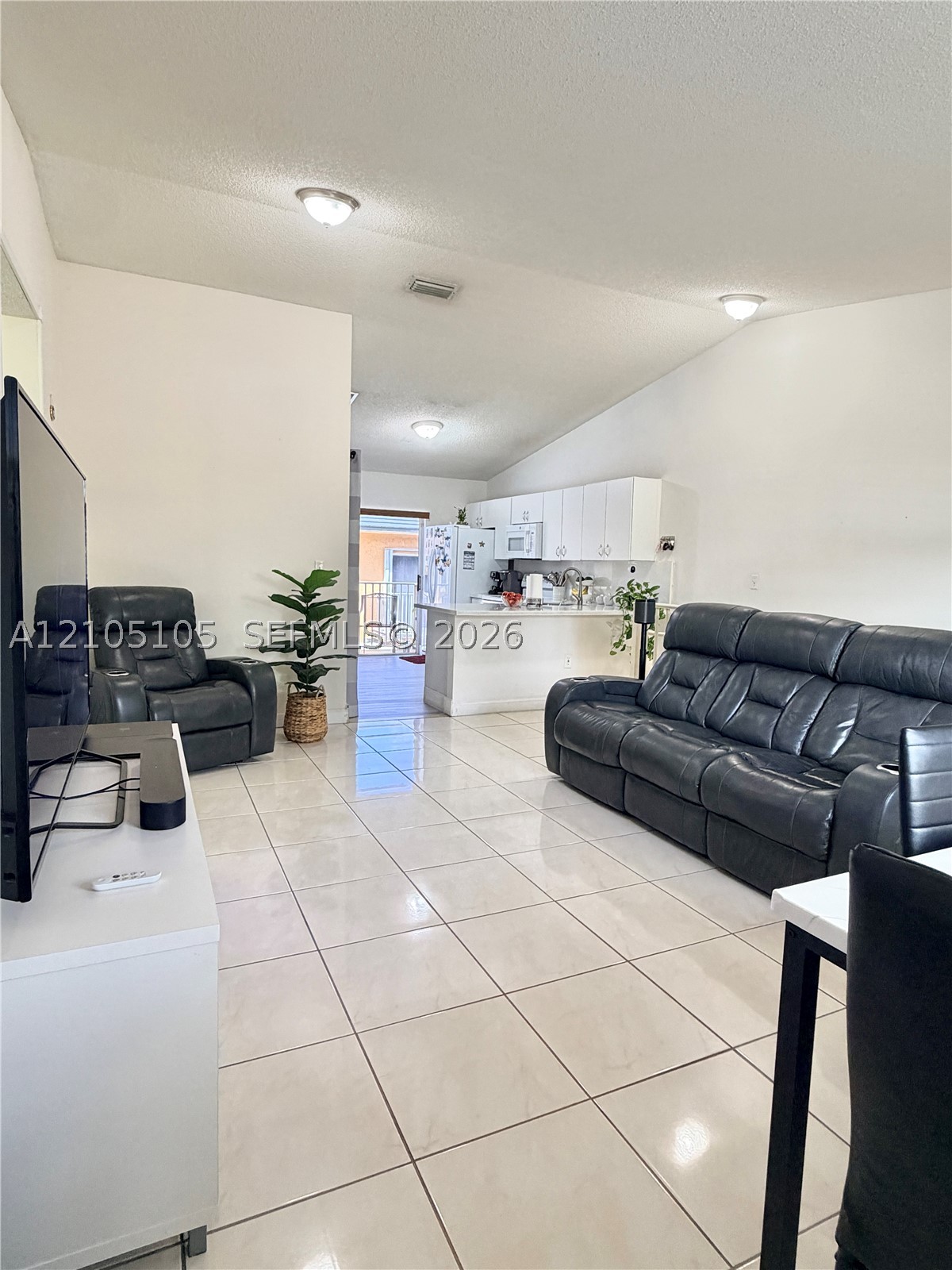 3375 W 76th St #230, Hialeah FL 33018