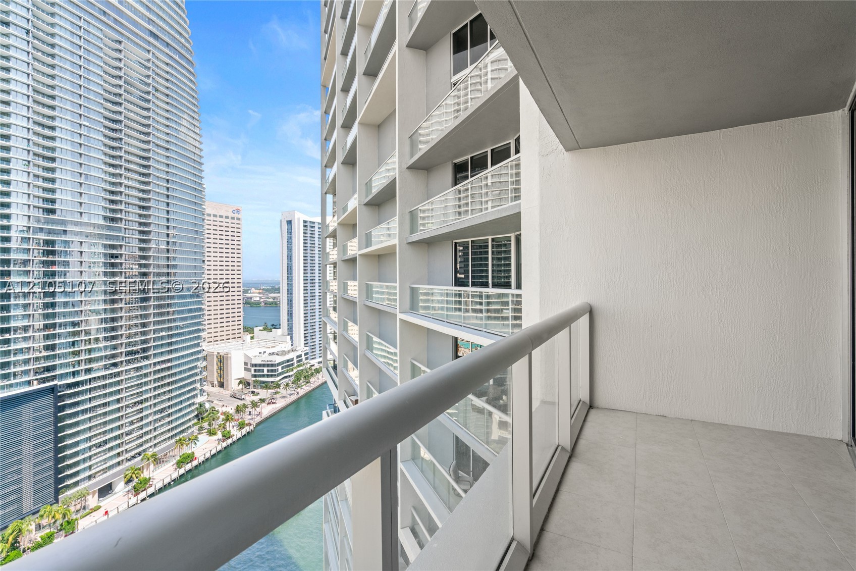 475 Brickell Ave #2610, Miami FL 33131