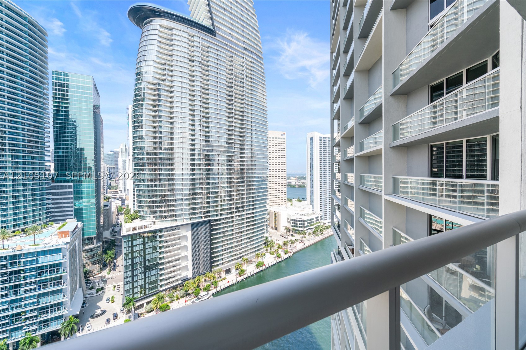 475 Brickell Ave #2610, Miami FL 33131