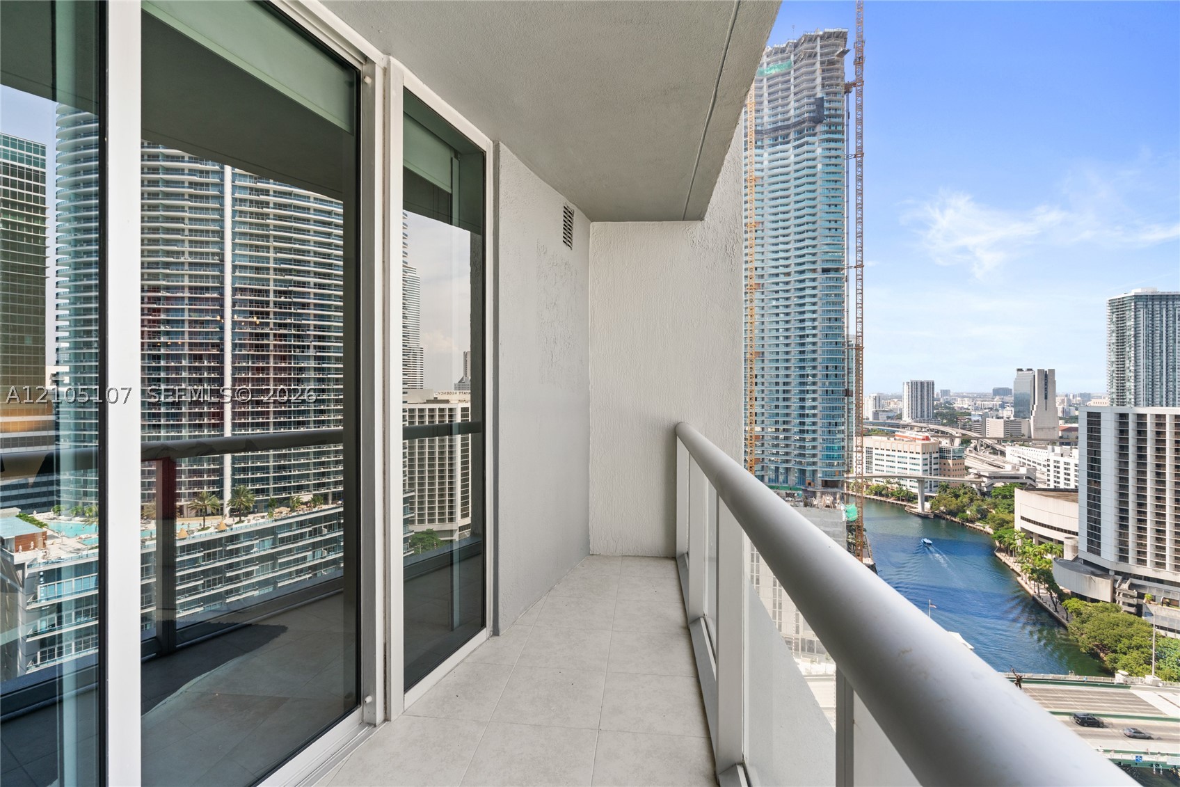 475 Brickell Ave #2610, Miami FL 33131