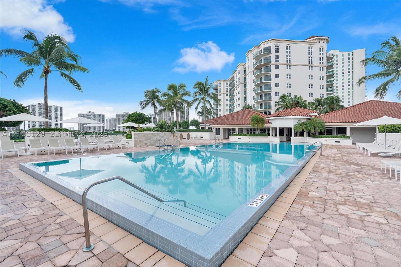 20000 E Country Club Dr #401, Aventura FL 33180