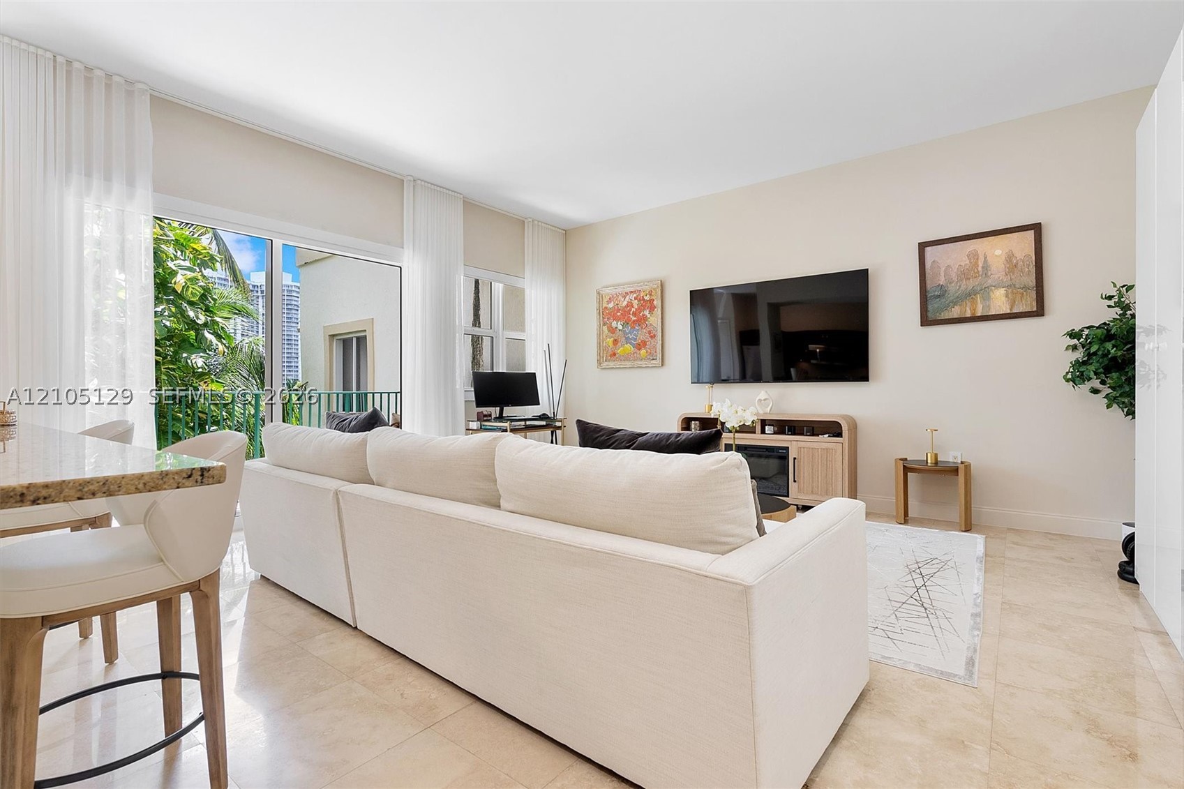 20000 E Country Club Dr #401, Aventura FL 33180