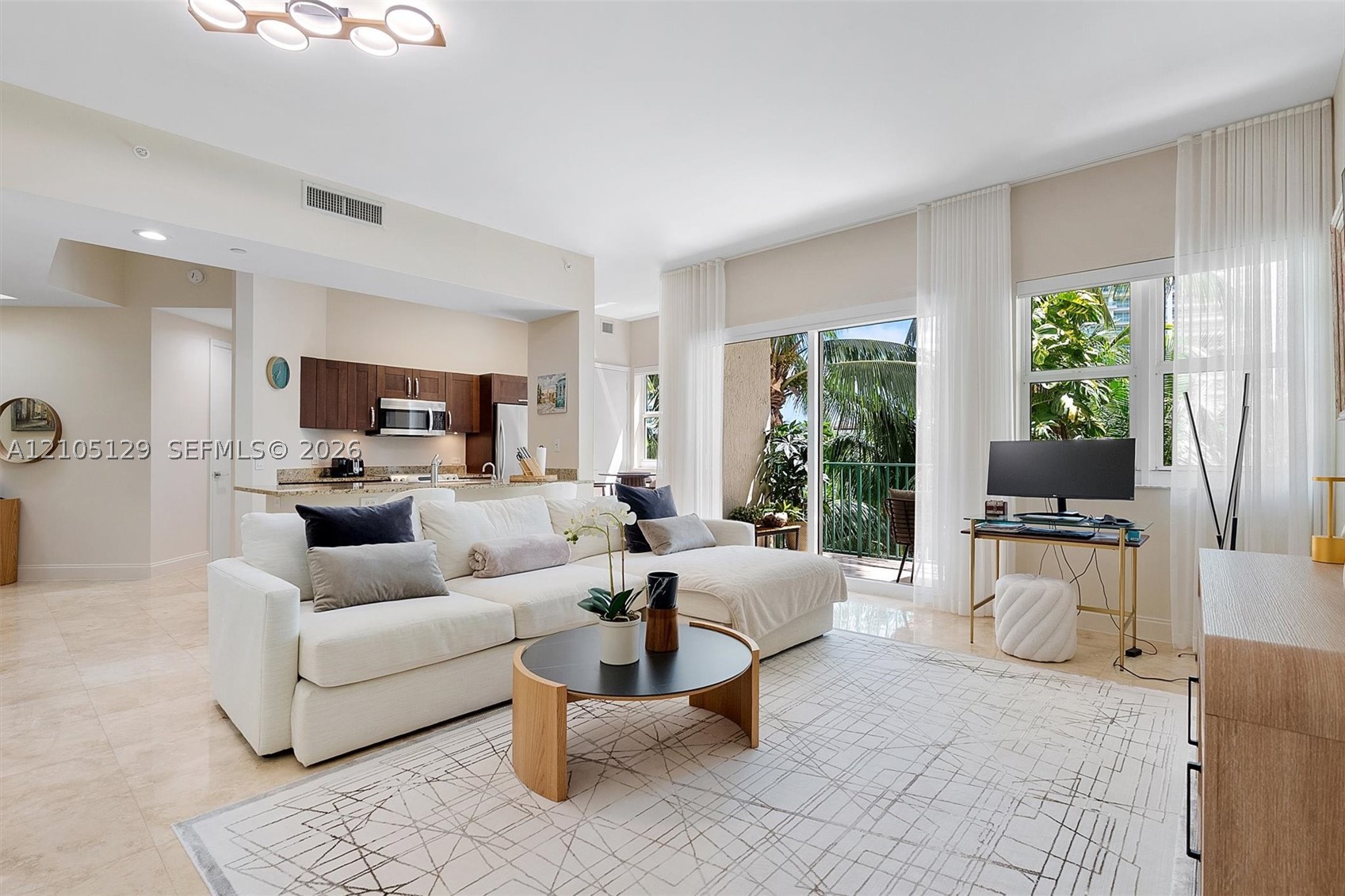 20000 E Country Club Dr #401, Aventura FL 33180