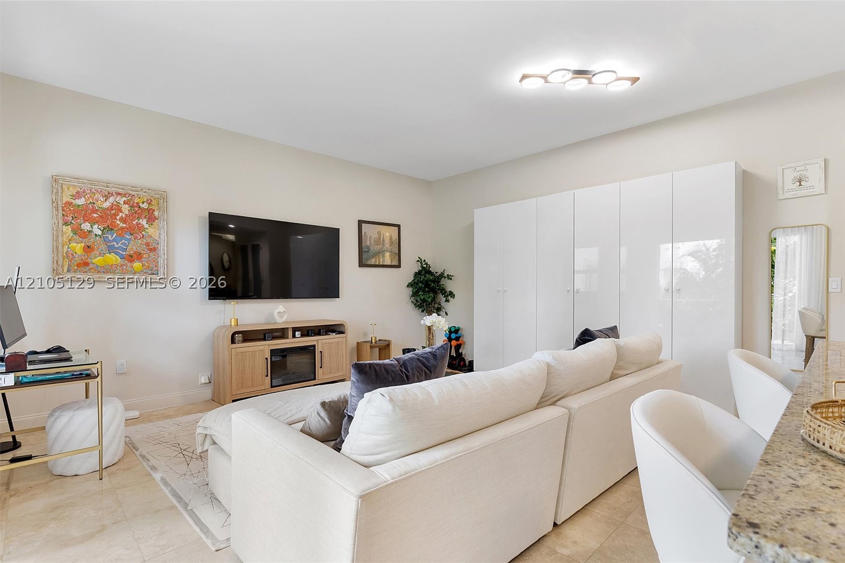 20000 E Country Club Dr #401, Aventura FL 33180