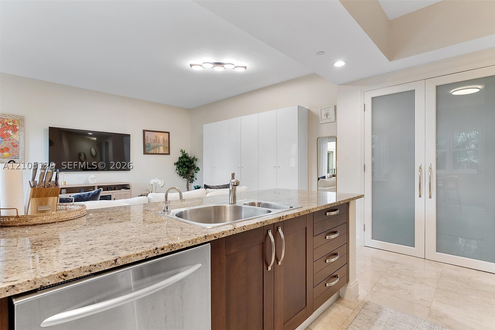 20000 E Country Club Dr #401, Aventura FL 33180