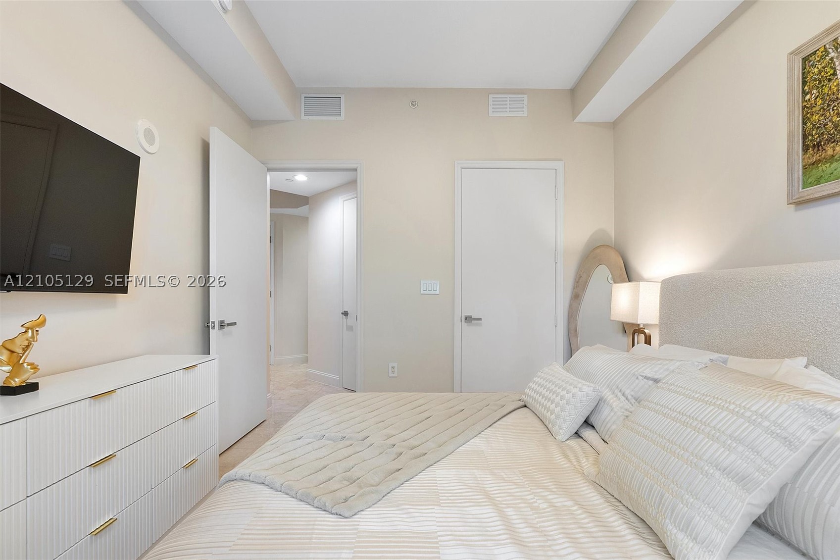 20000 E Country Club Dr #401, Aventura FL 33180