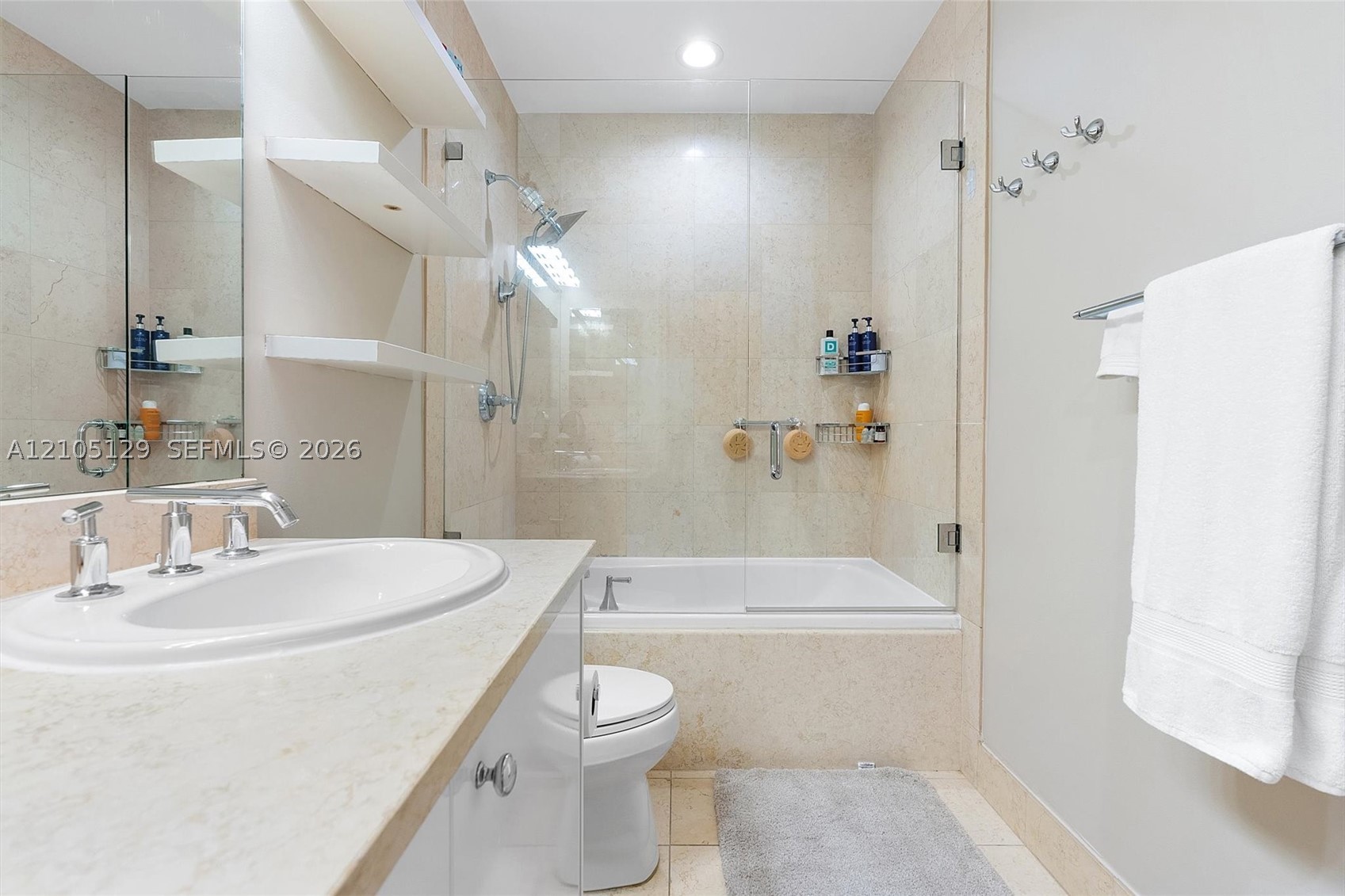 20000 E Country Club Dr #401, Aventura FL 33180