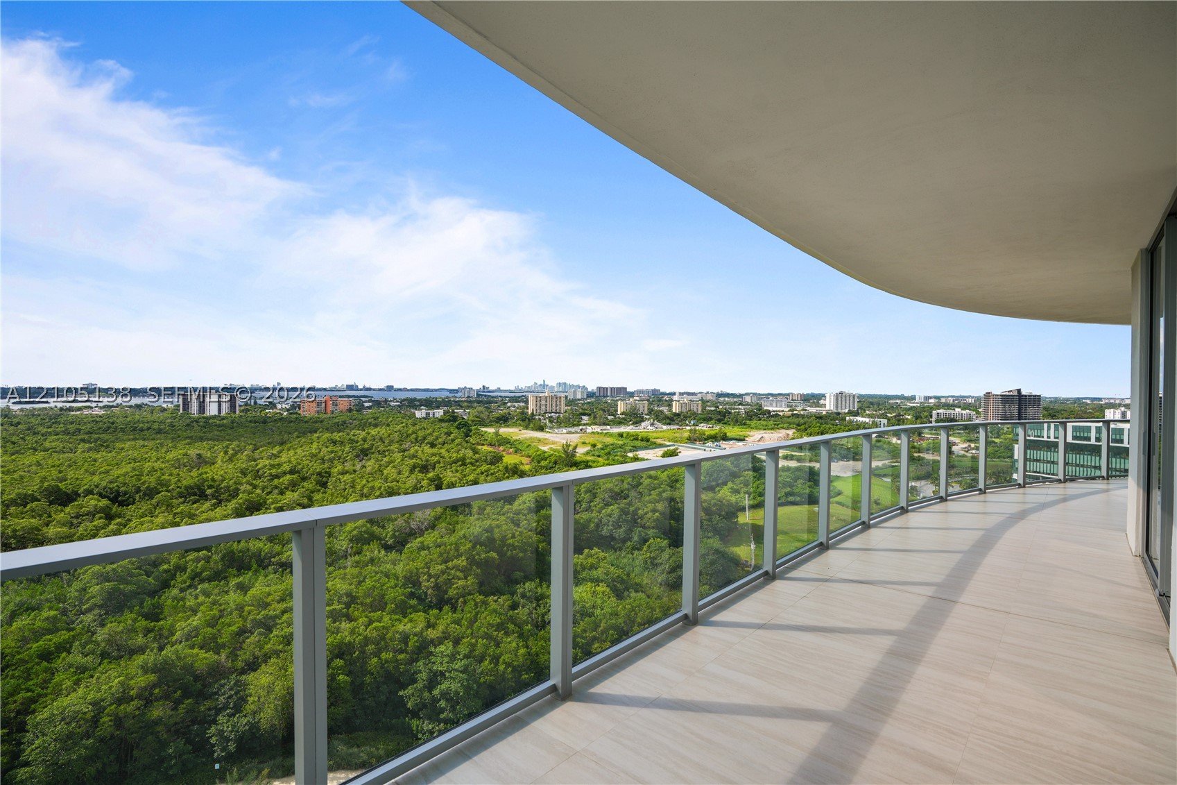 2411 LAGUNA CIRCLE #1505, North Miami FL 33181