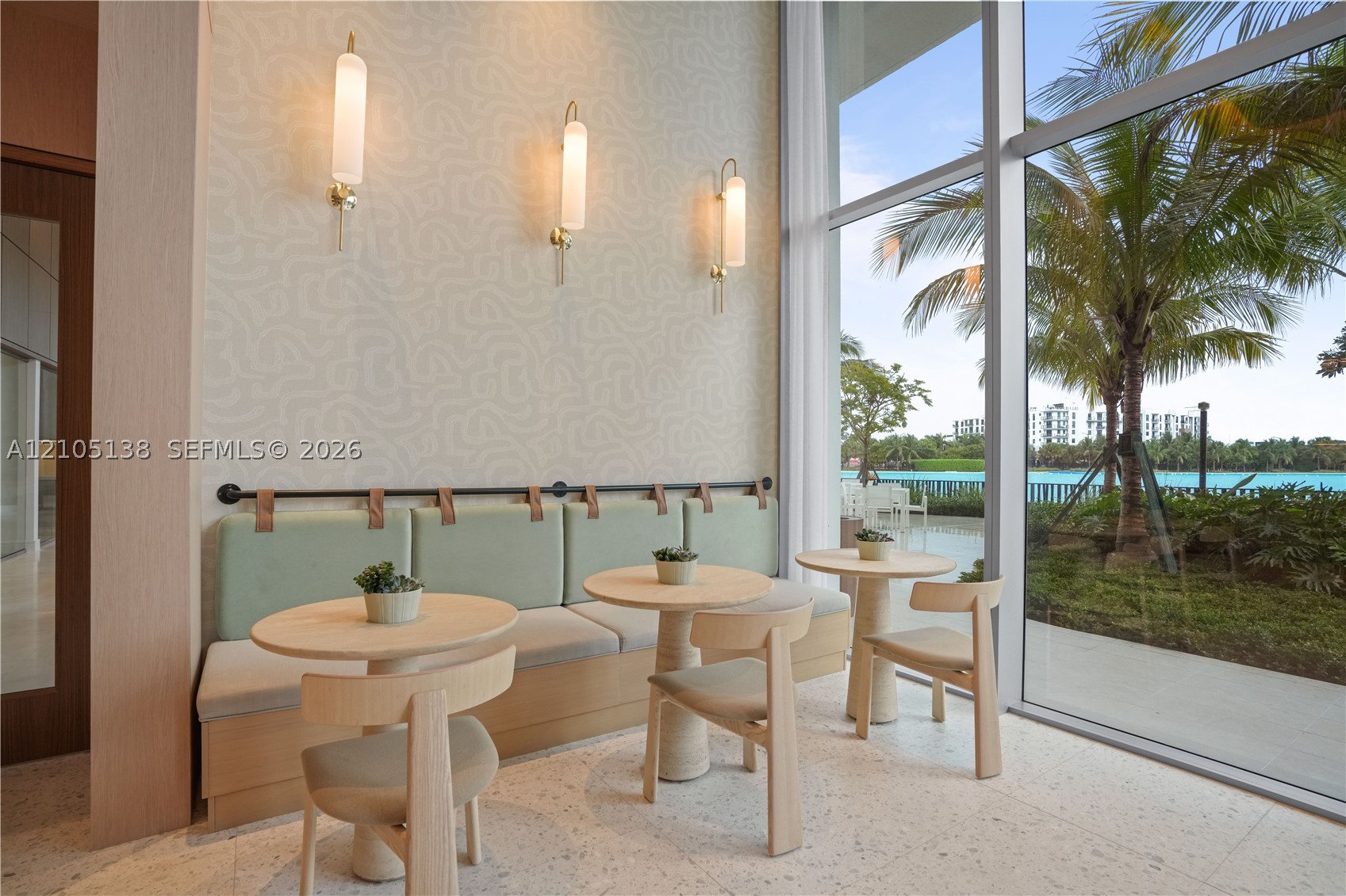 2411 LAGUNA CIRCLE #1505, North Miami FL 33181