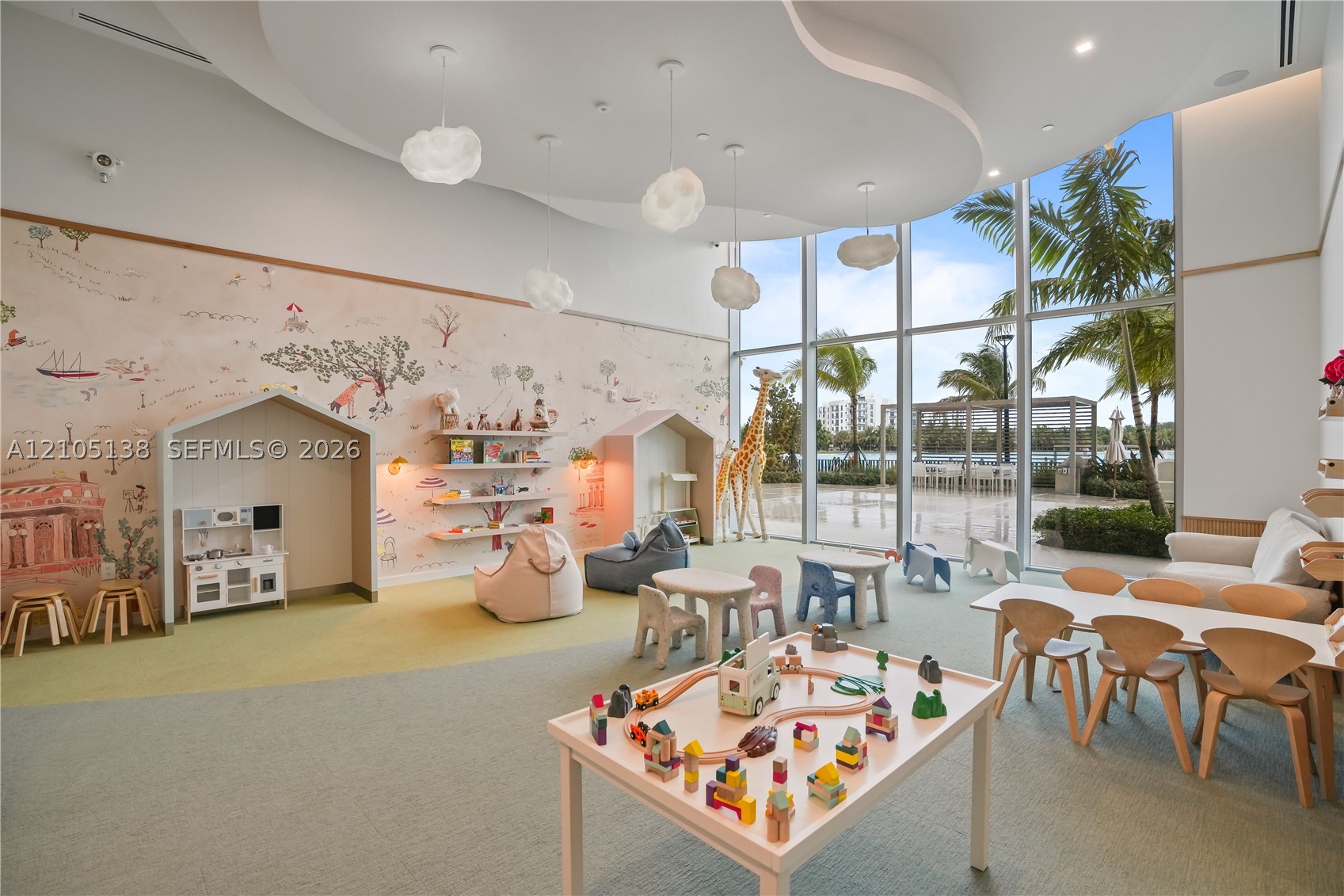 2411 LAGUNA CIRCLE #1505, North Miami FL 33181