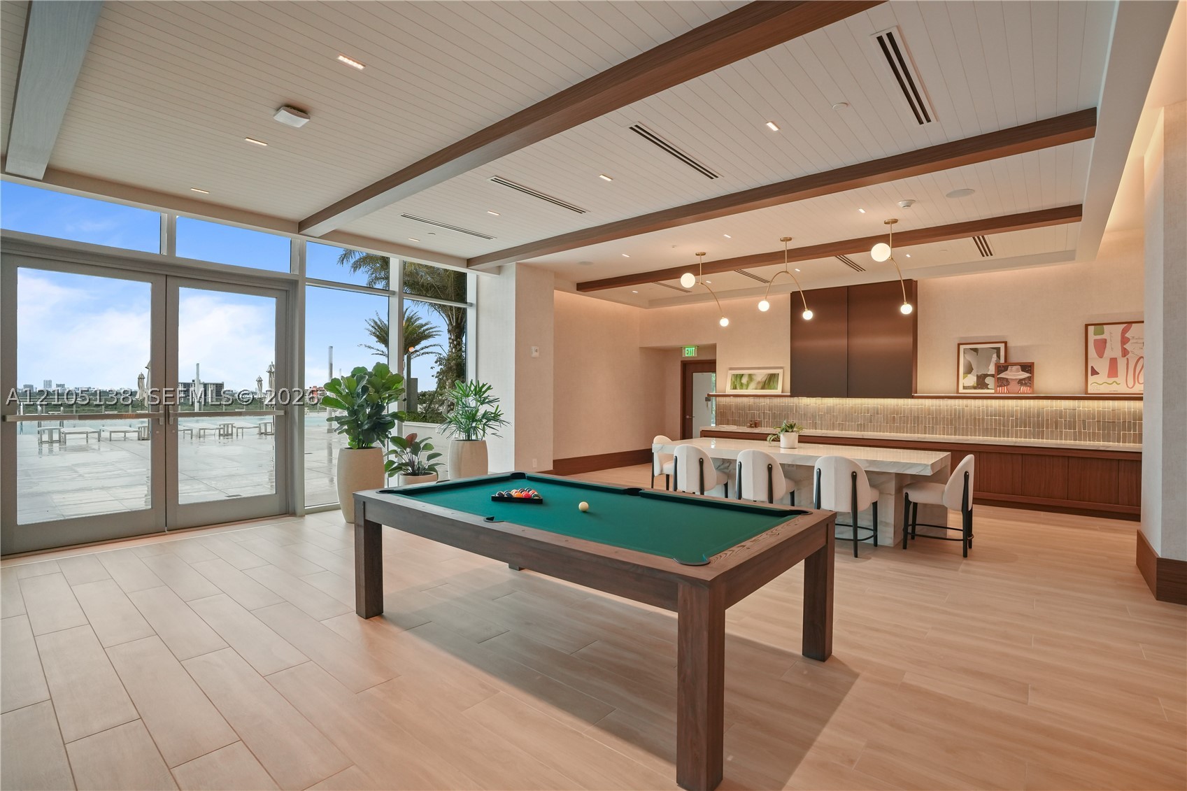 2411 LAGUNA CIRCLE #1505, North Miami FL 33181