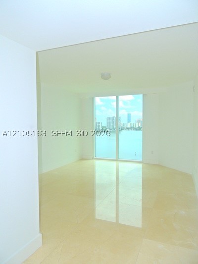 3301 NE 183rd St #1505, Aventura FL 33160