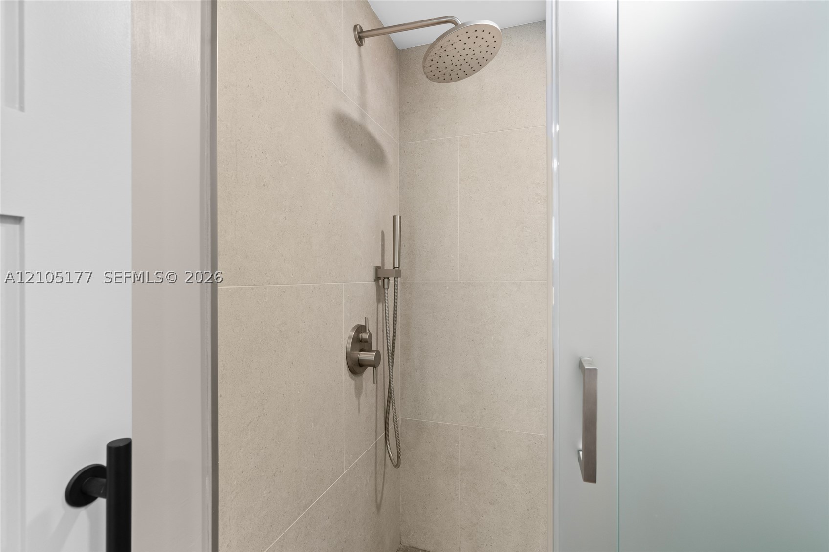 475 Brickell Ave #2414, Miami FL 33131