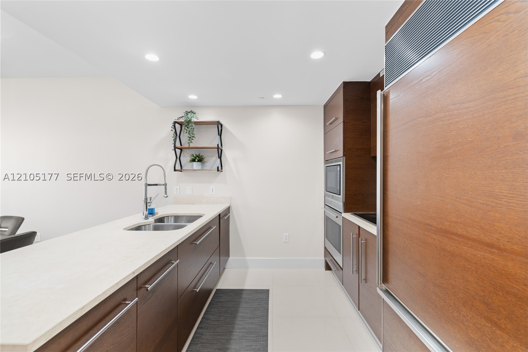 475 Brickell Ave #2414, Miami FL 33131