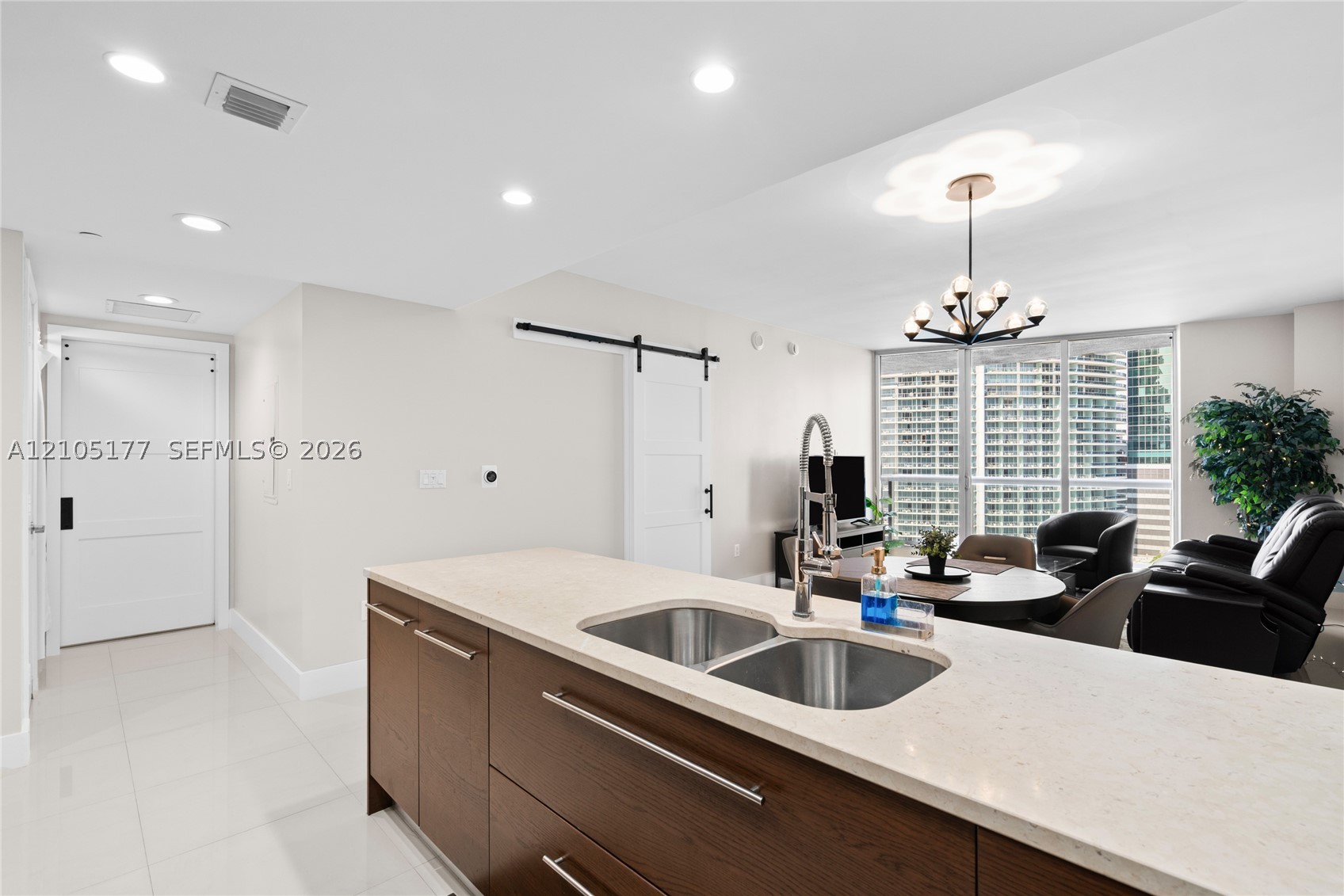 475 Brickell Ave #2414, Miami FL 33131