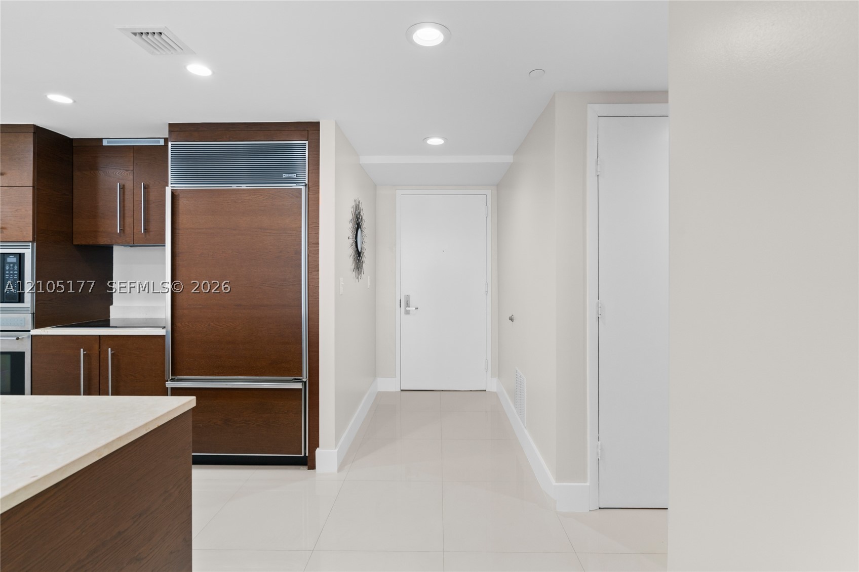 475 Brickell Ave #2414, Miami FL 33131