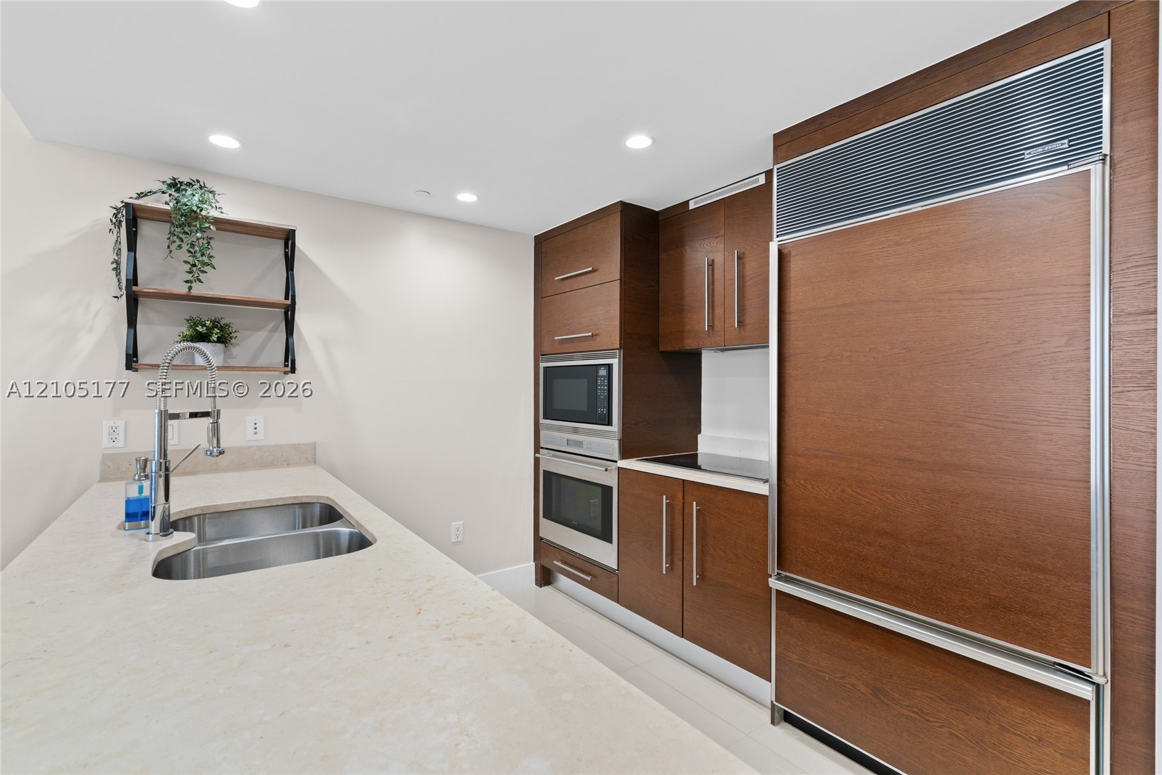 475 Brickell Ave #2414, Miami FL 33131