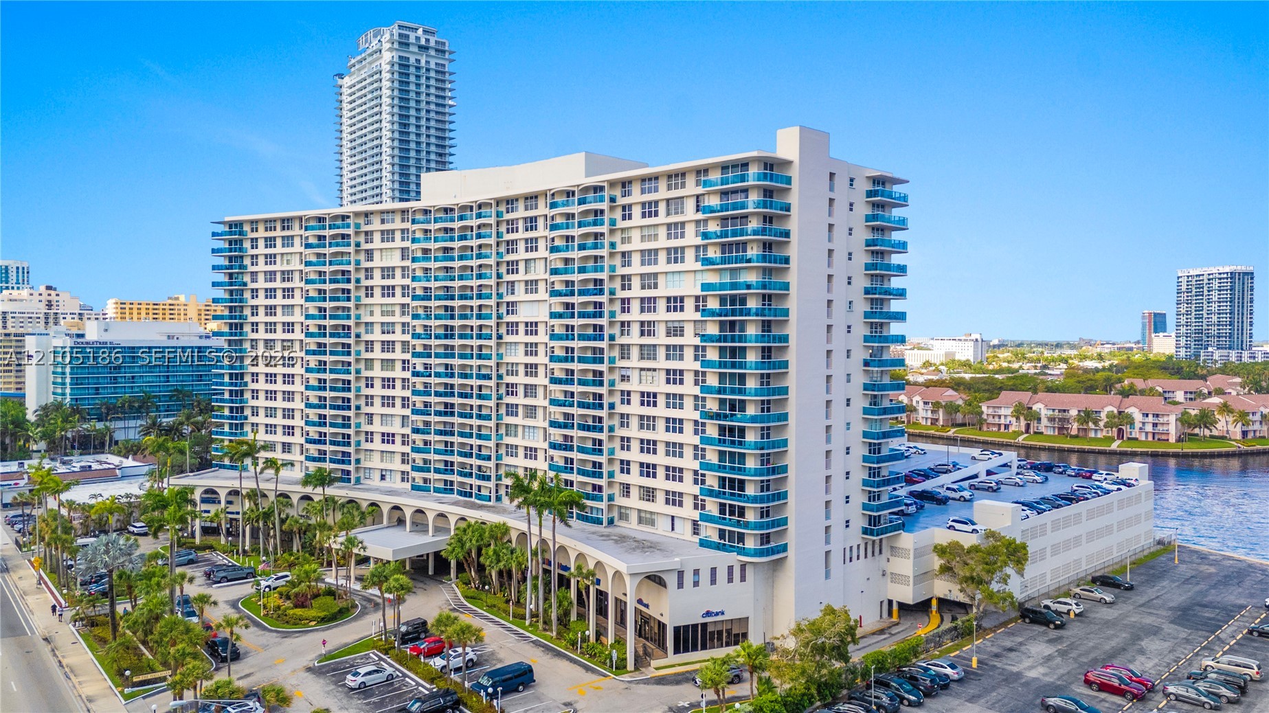 Hollywood FL 33019 - A12105186