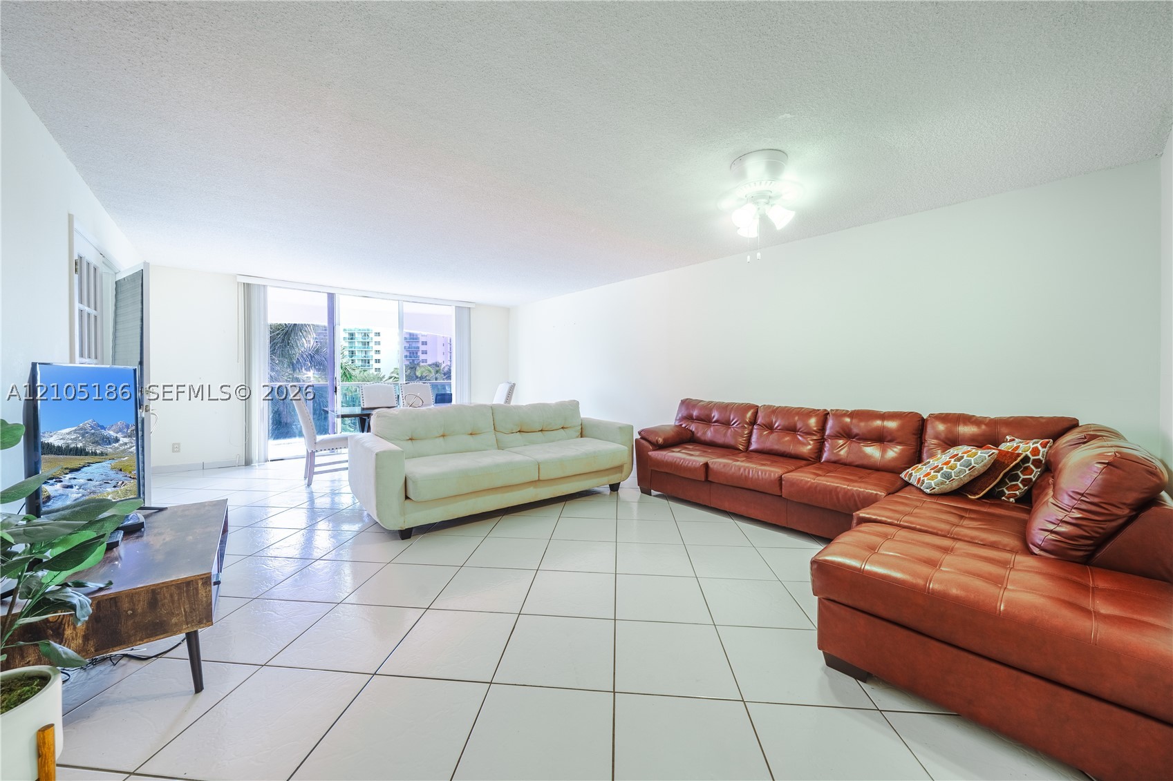 Hollywood FL 33019 - A12105186