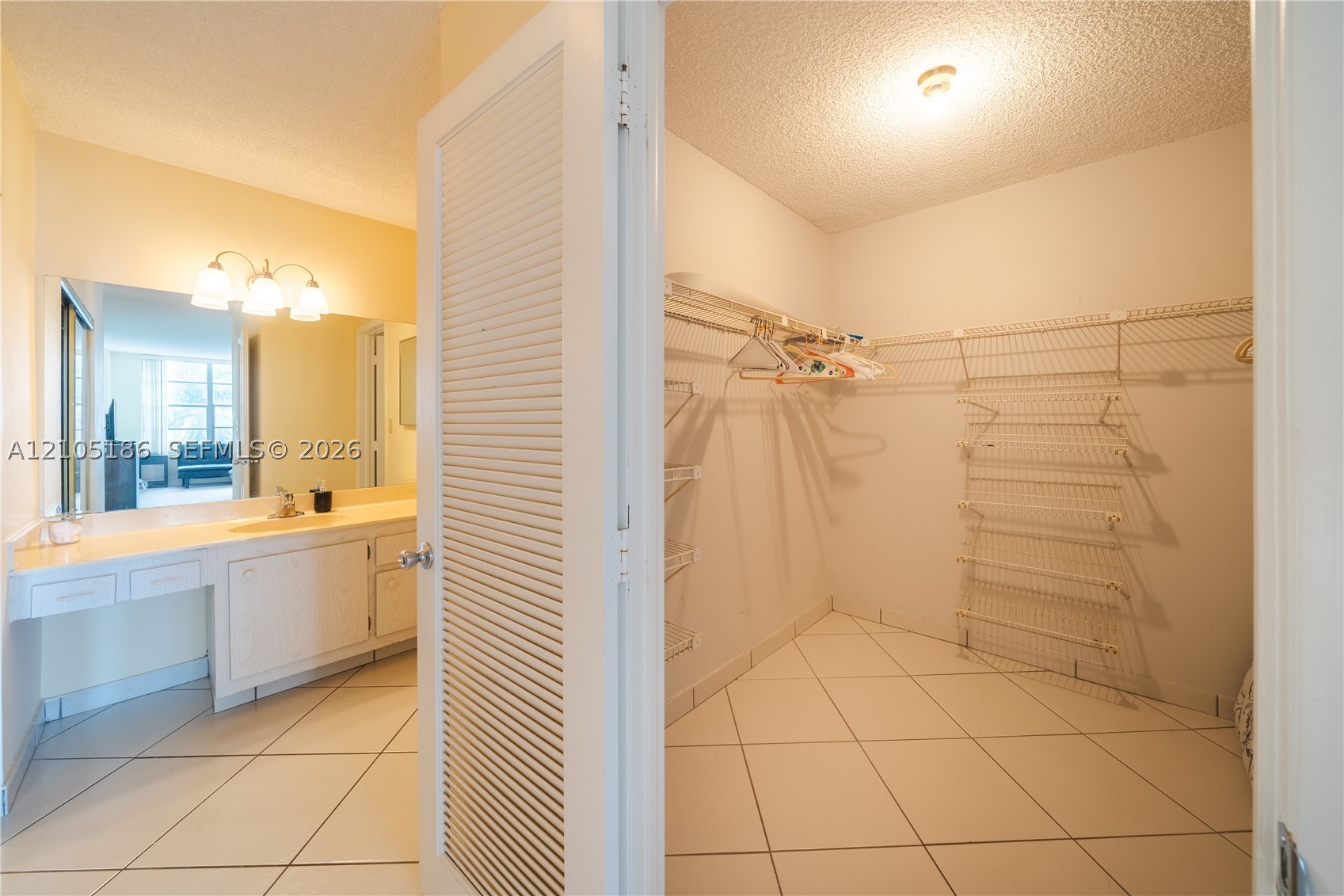 Hollywood FL 33019 - A12105186