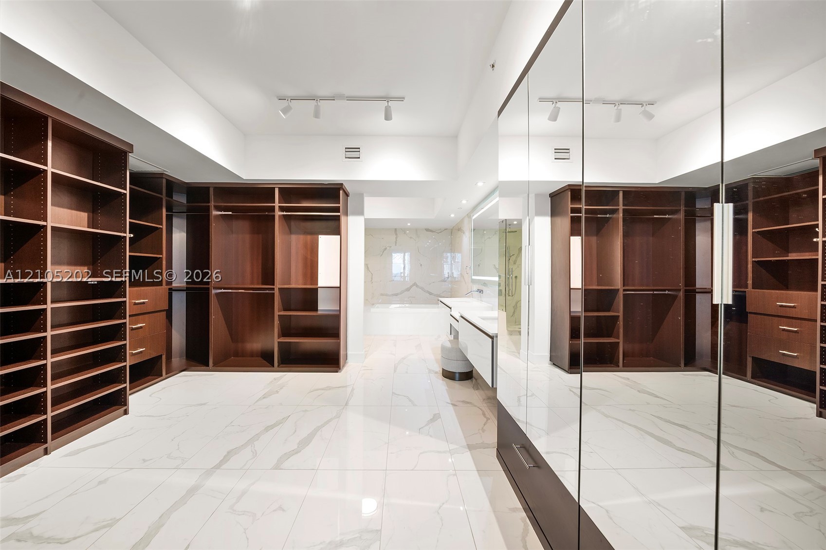 5000 Island Estates Dr #1106, Aventura FL 33160