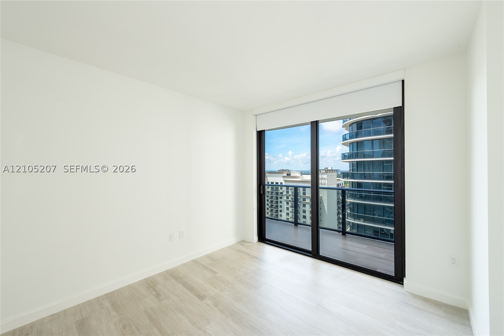 45 SW 9th St #3606, Miami FL 33130
