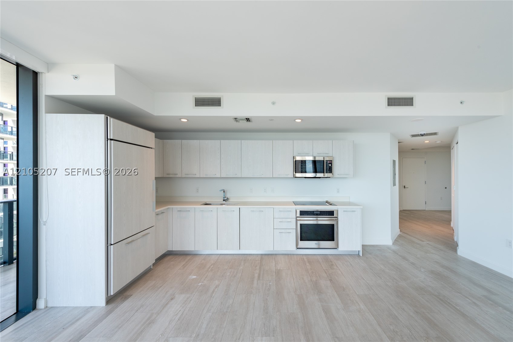 45 SW 9th St #3606, Miami FL 33130