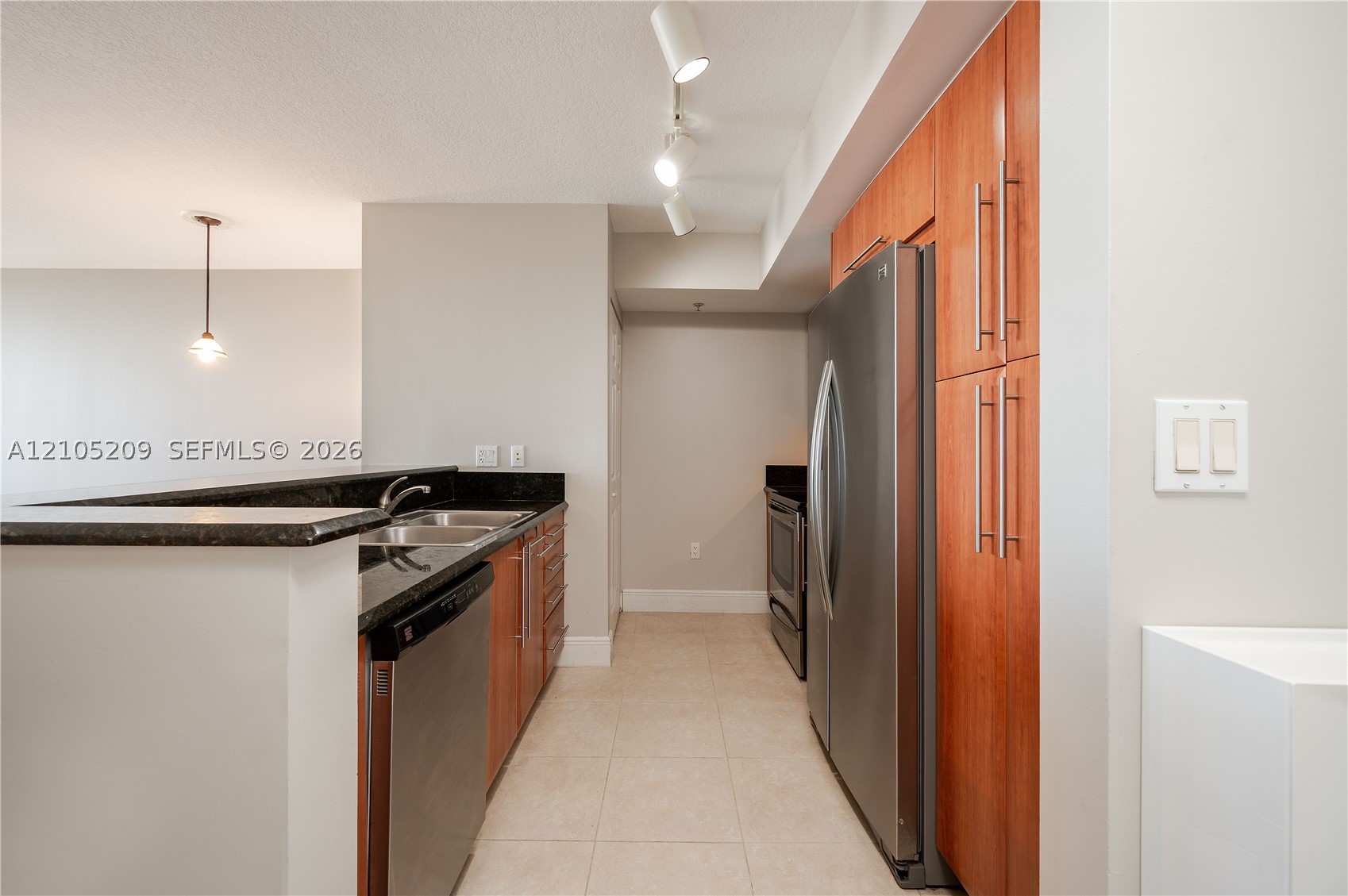 3232 SW 22nd Ter #1405, Miami FL 33145