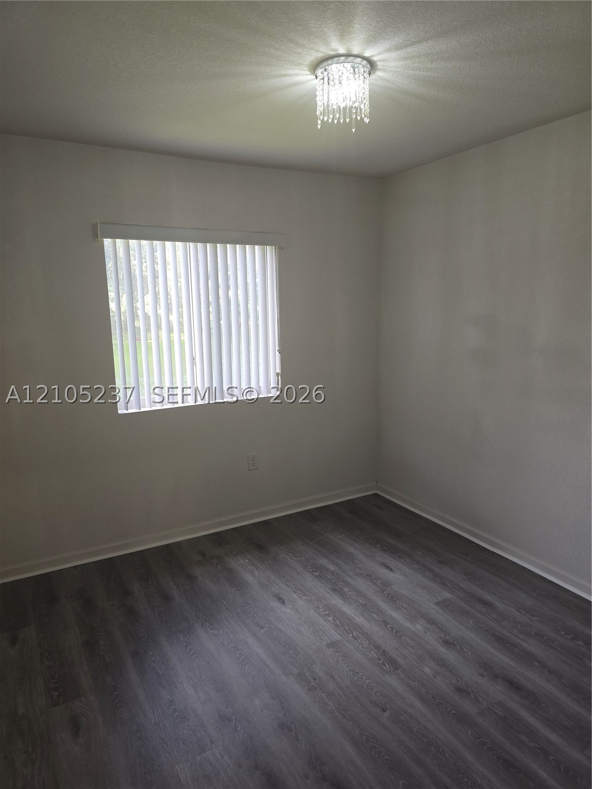1141 NW 208th Ter, Miami Gardens FL 33169