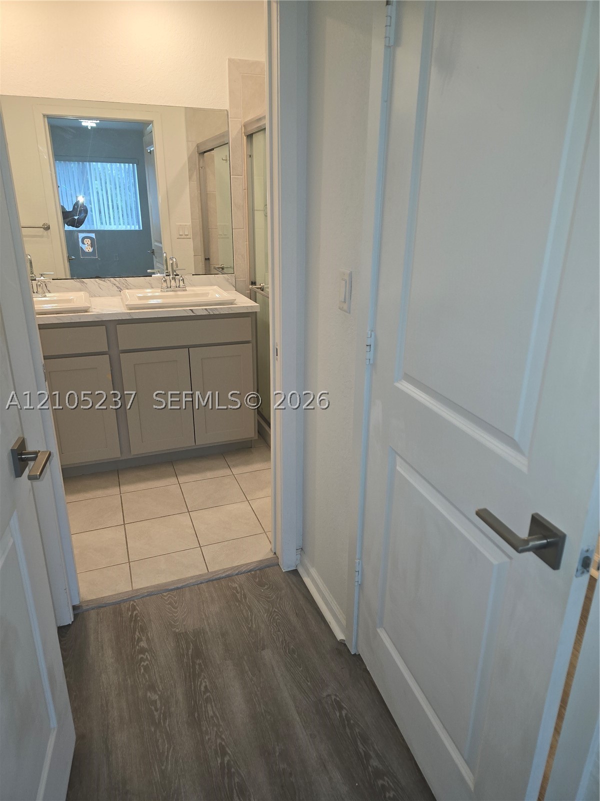 1141 NW 208th Ter, Miami Gardens FL 33169