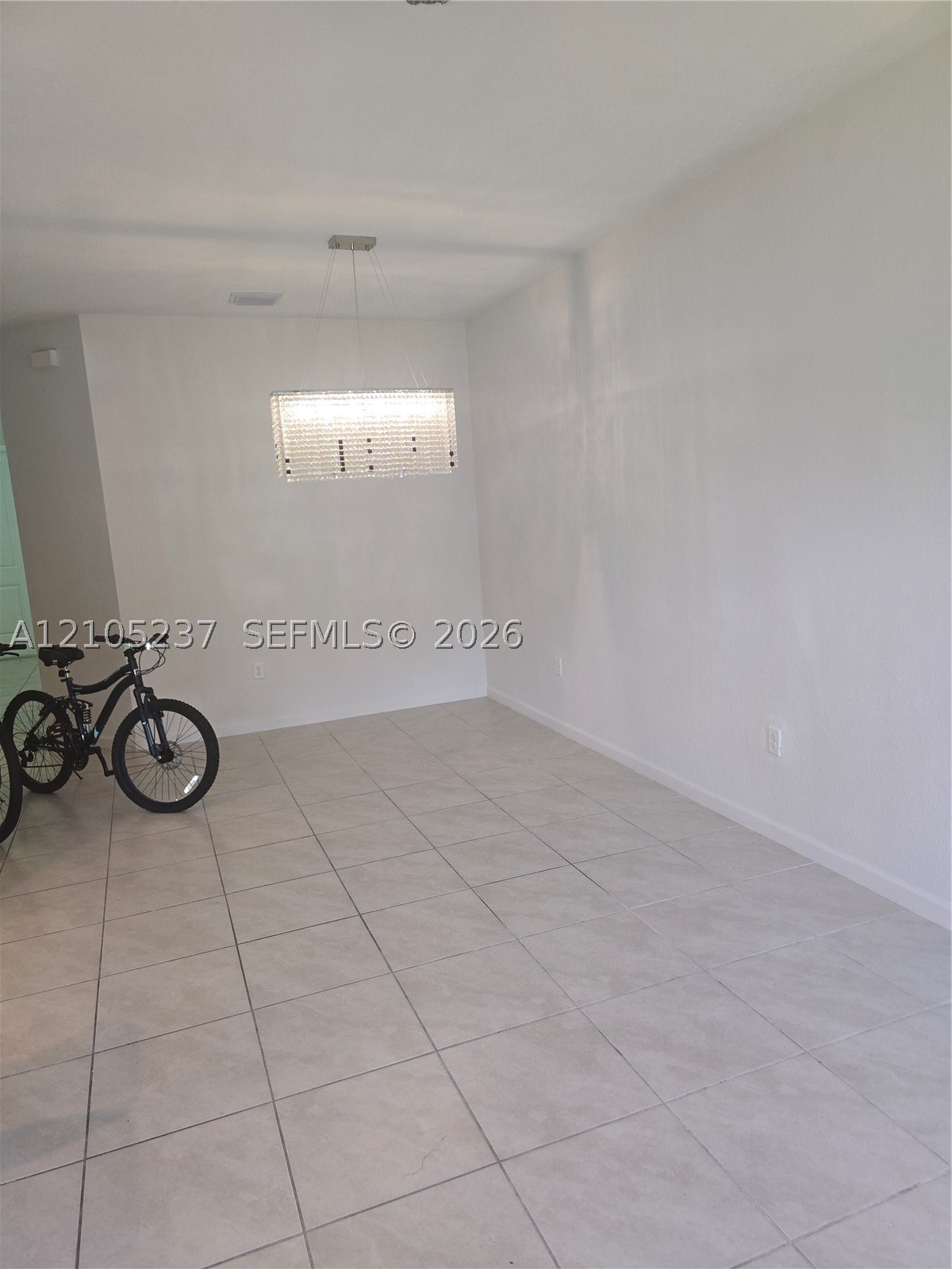 1141 NW 208th Ter, Miami Gardens FL 33169