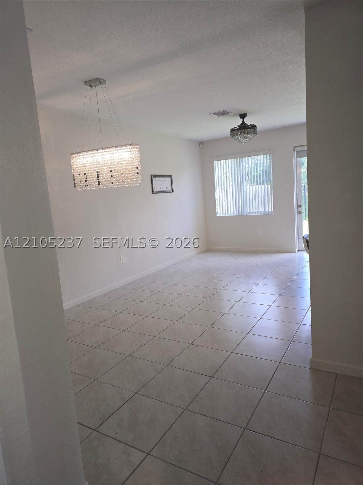 1141 NW 208th Ter, Miami Gardens FL 33169
