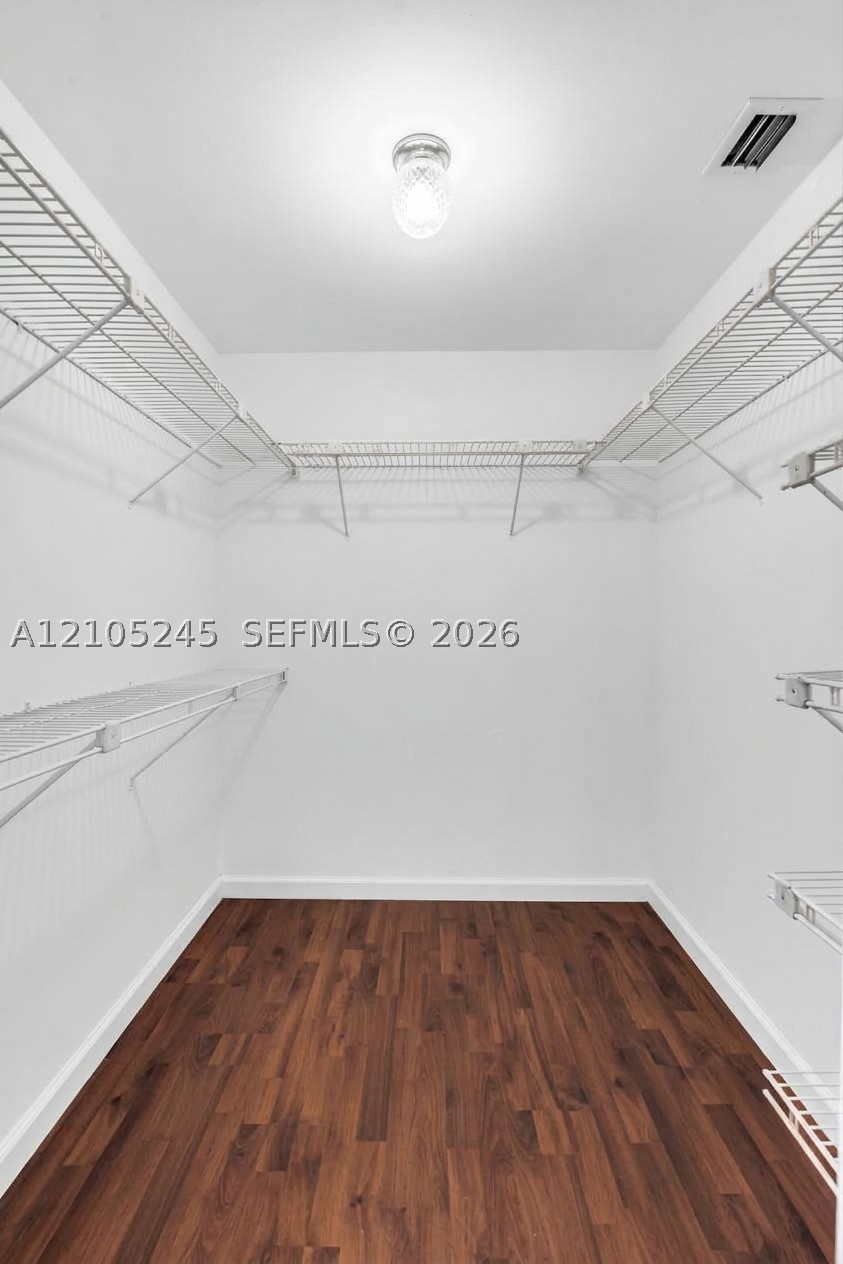 2333 Brickell Ave #2708, Miami FL 33129