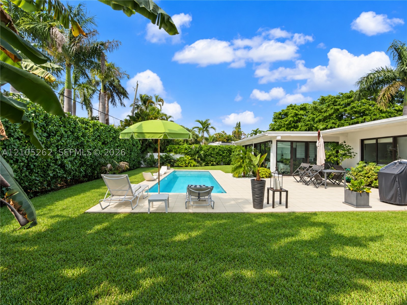 2130 Alamanda Dr, North Miami FL 33181