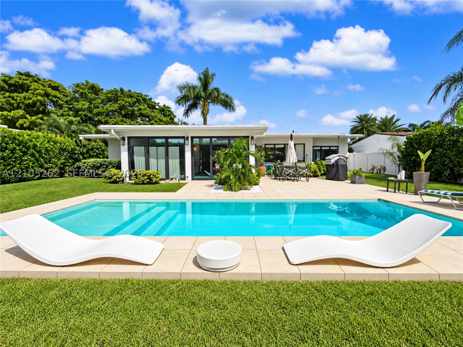 2130 Alamanda Dr, North Miami FL 33181