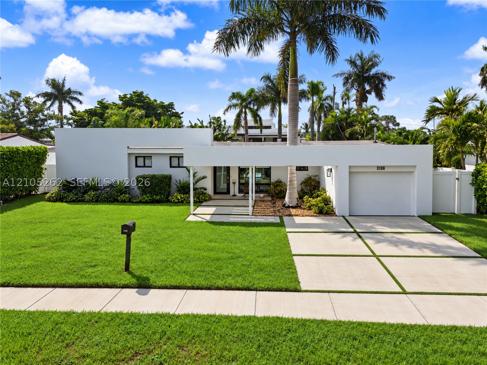 2130 Alamanda Dr, North Miami FL 33181