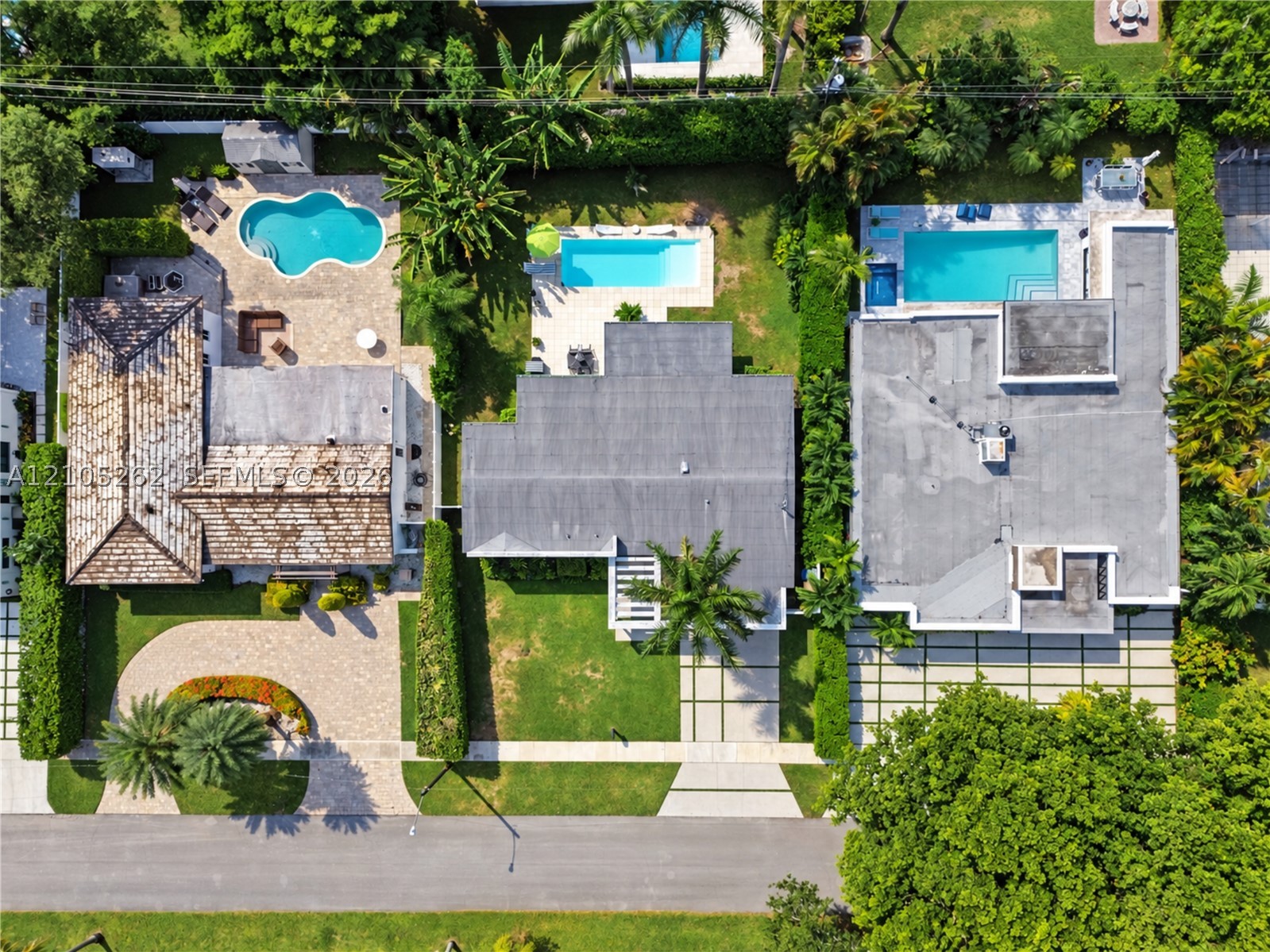 2130 Alamanda Dr, North Miami FL 33181