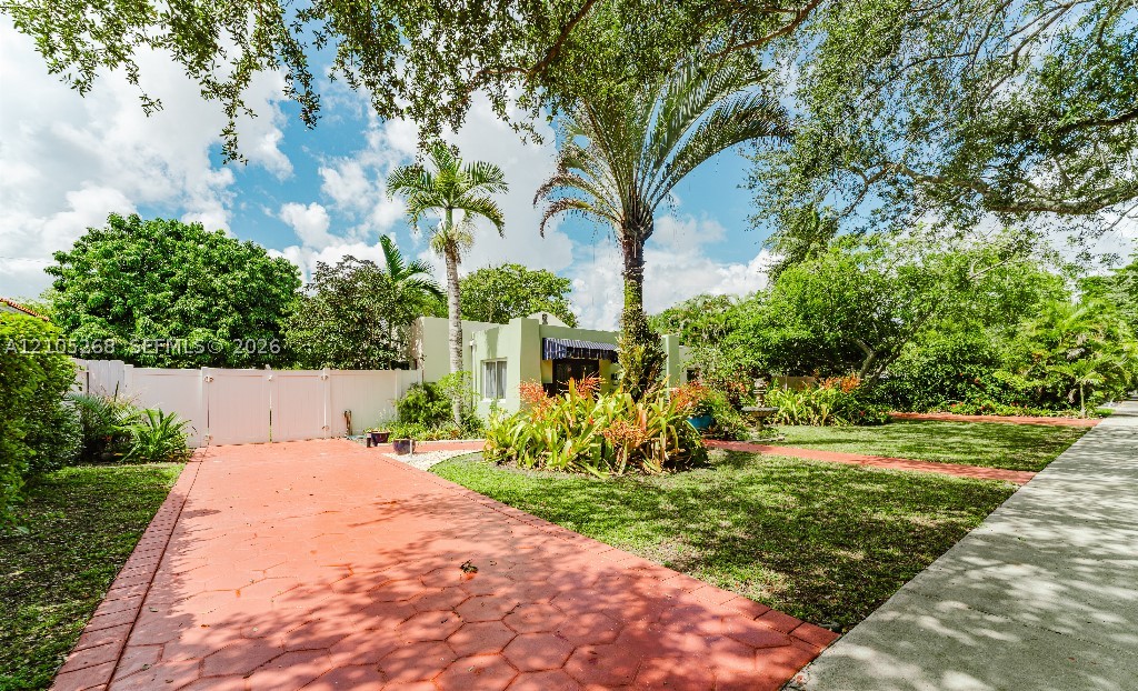 230 Miami Springs Ave, Miami Springs FL 33166
