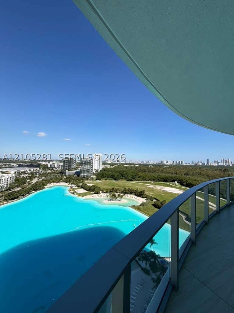 2411 Laguna Cir #1606, North Miami FL 33181